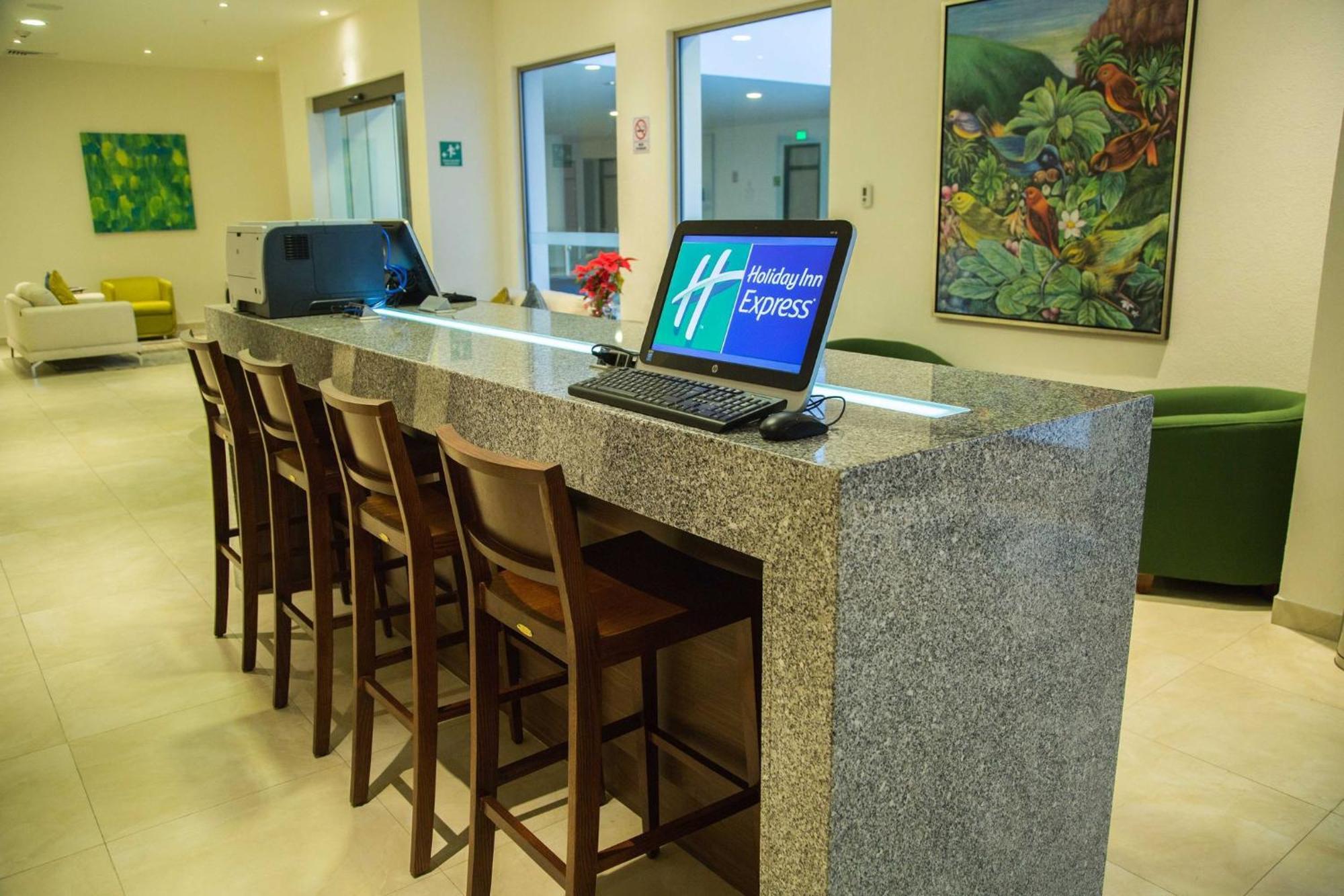 Holiday Inn Express Xalapa By Ihg Exterior foto