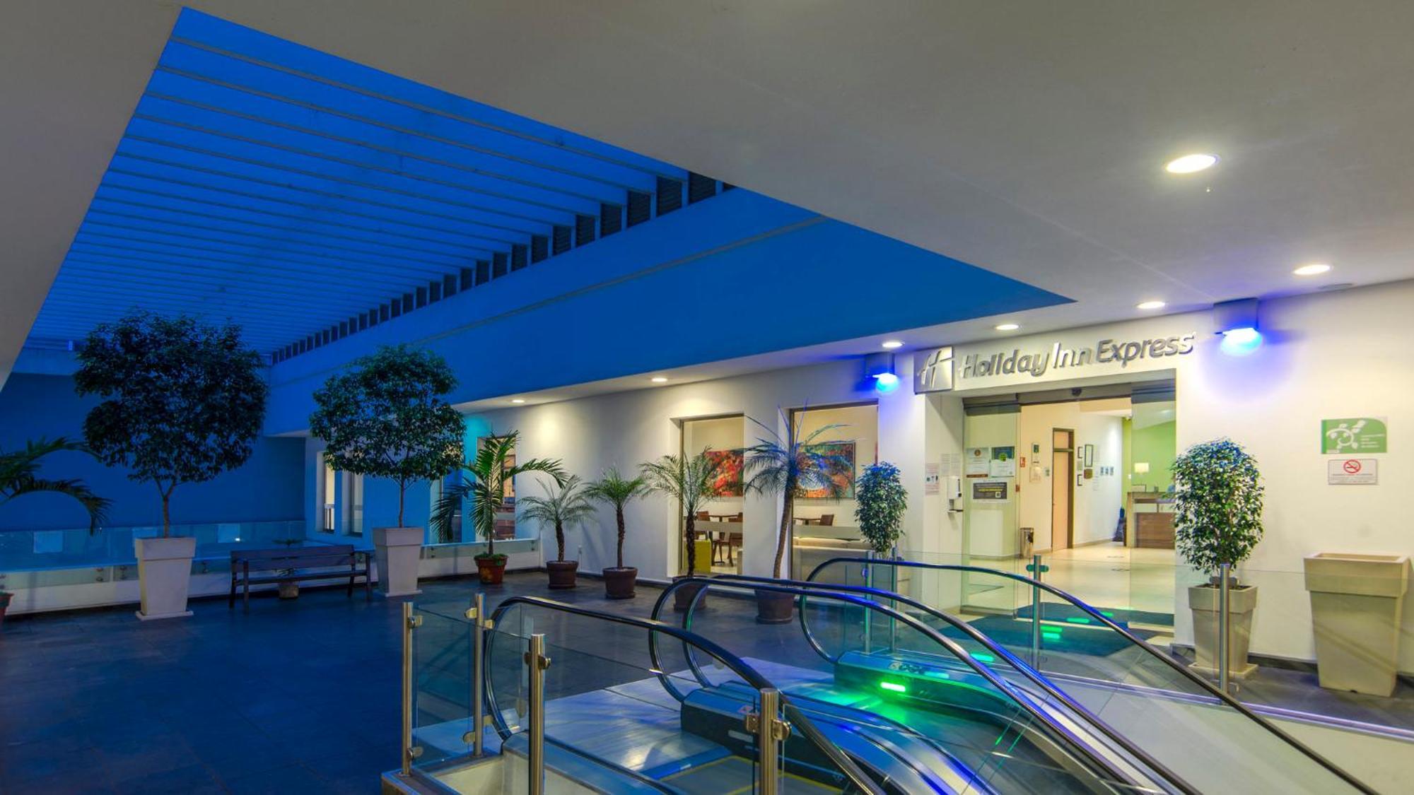 Holiday Inn Express Xalapa By Ihg Exterior foto